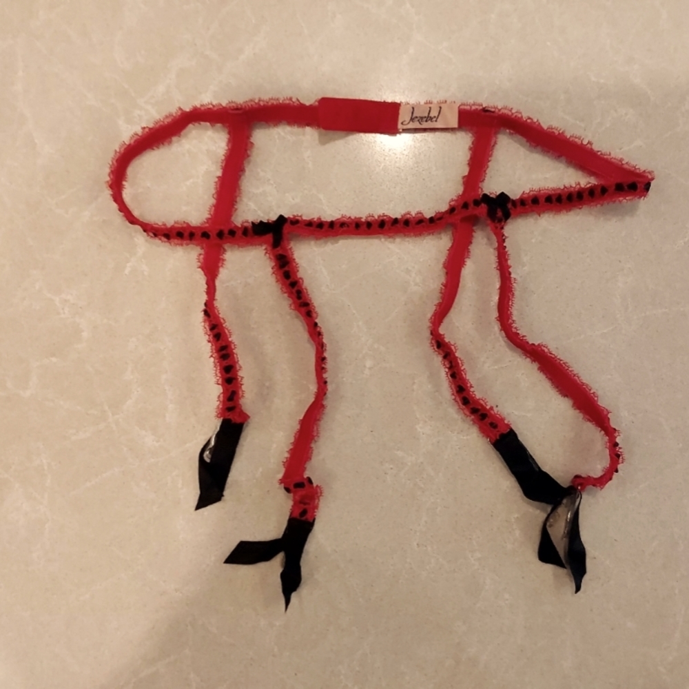Garter belt size xl